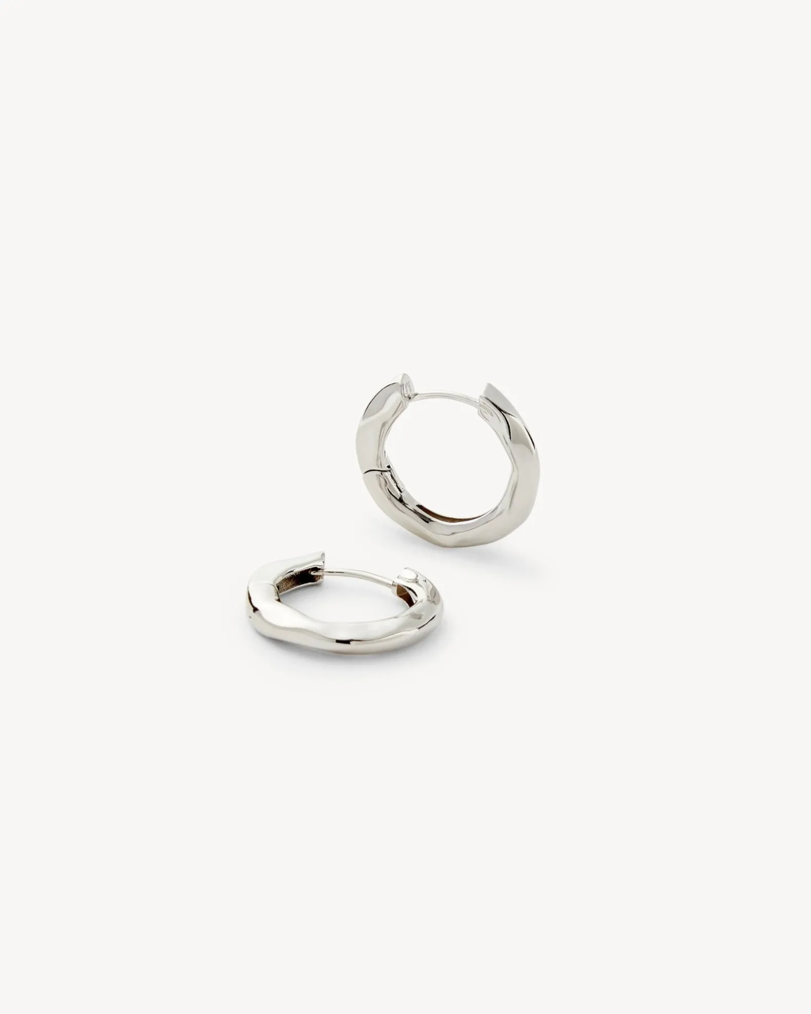 Petite Wavy Hoops